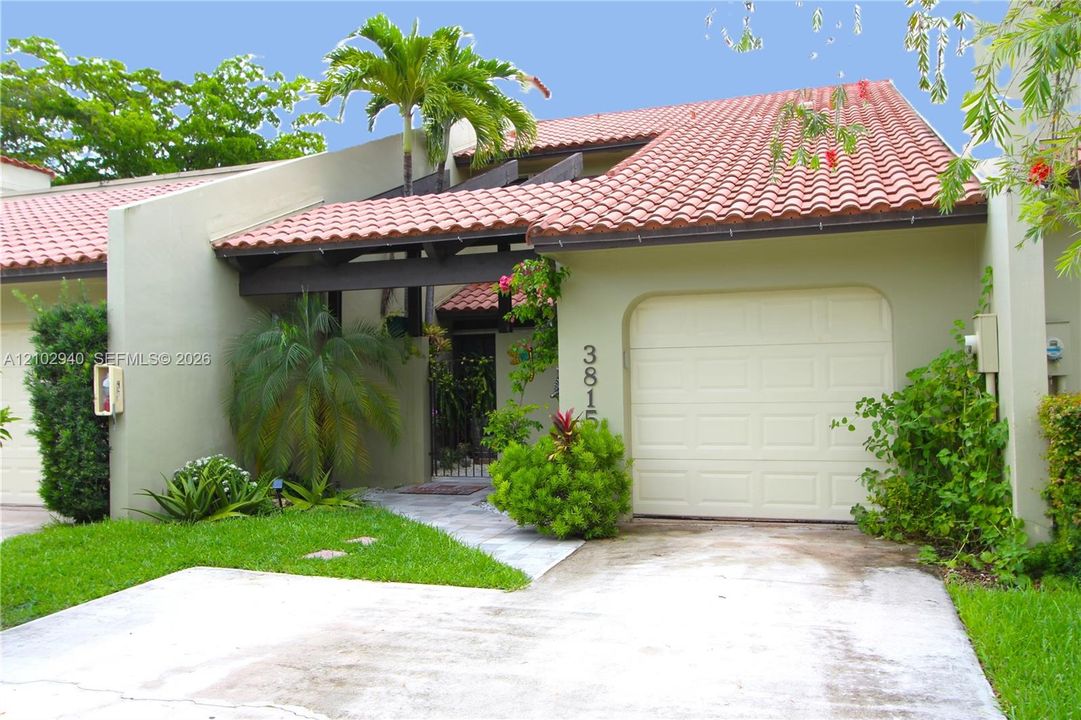 En Venta: $498,000 (2 camas, 2 baños, 1423 Pies cuadrados)