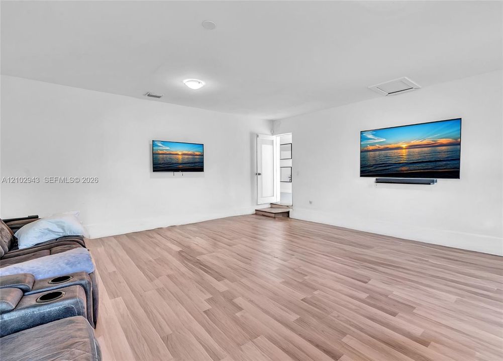 En Renta: $8,500 (5 camas, 4 baños, 2943 Pies cuadrados)