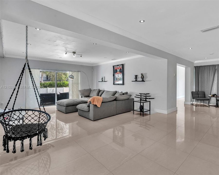 En Renta: $8,500 (5 camas, 4 baños, 2943 Pies cuadrados)