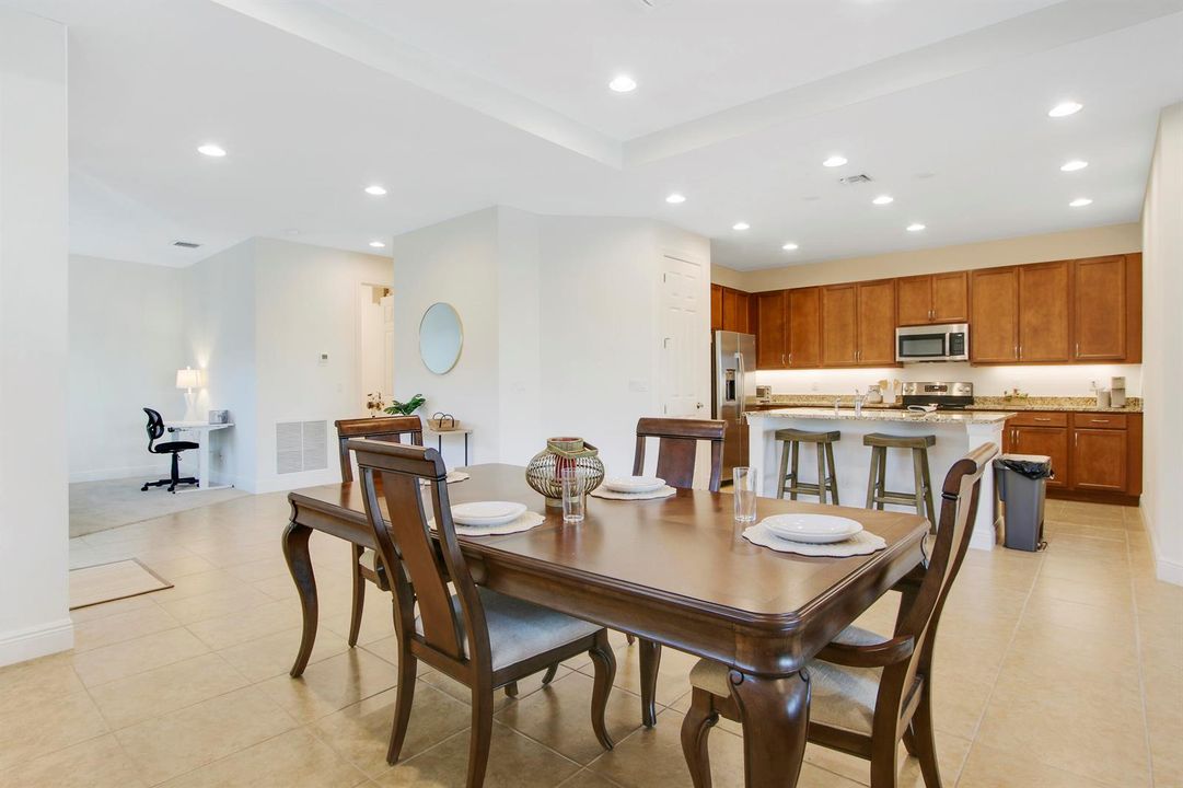 Dining & Kitchen