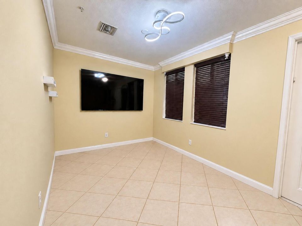 Formal Dining