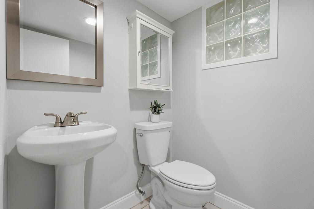 travis guest bath