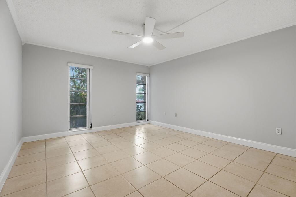 travis bedroom