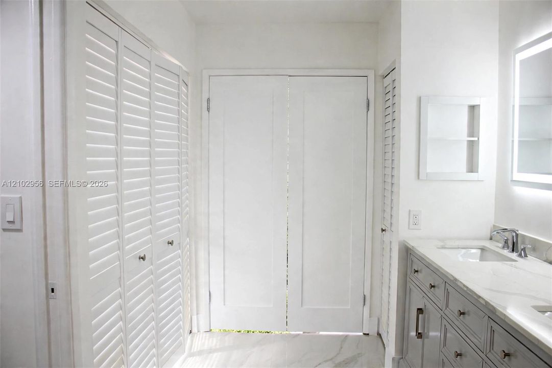 В аренду: $3,500 (2 спален, 2 ванн, 1365 Квадратных фут)