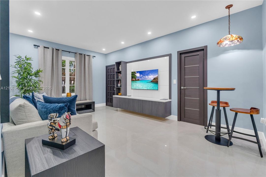 En Venta: $350,000 (1 camas, 1 baños, 570 Pies cuadrados)