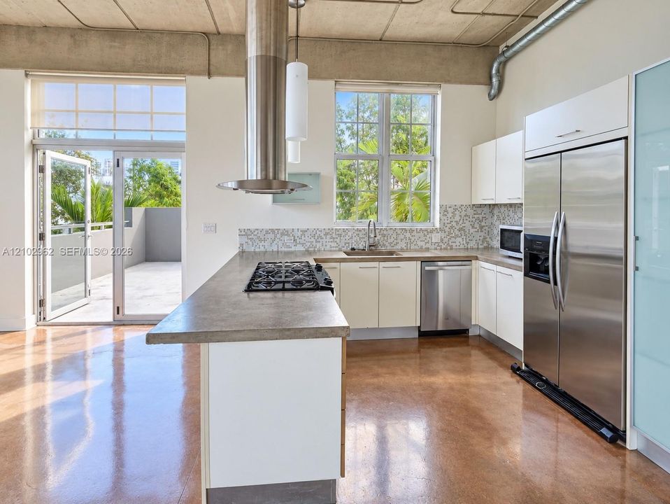 For Rent: $2,850 (1 beds, 1 baths, 1074 Square Feet)