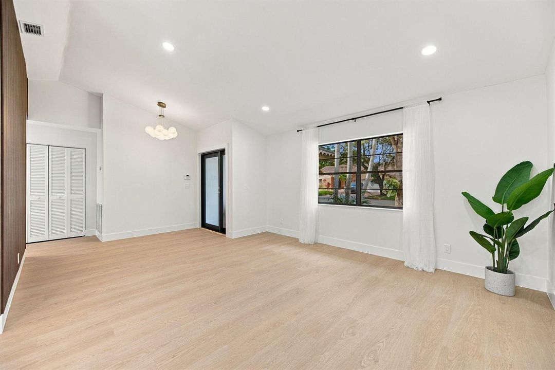 10-web-or-mls-10742-nw-18th-ct
