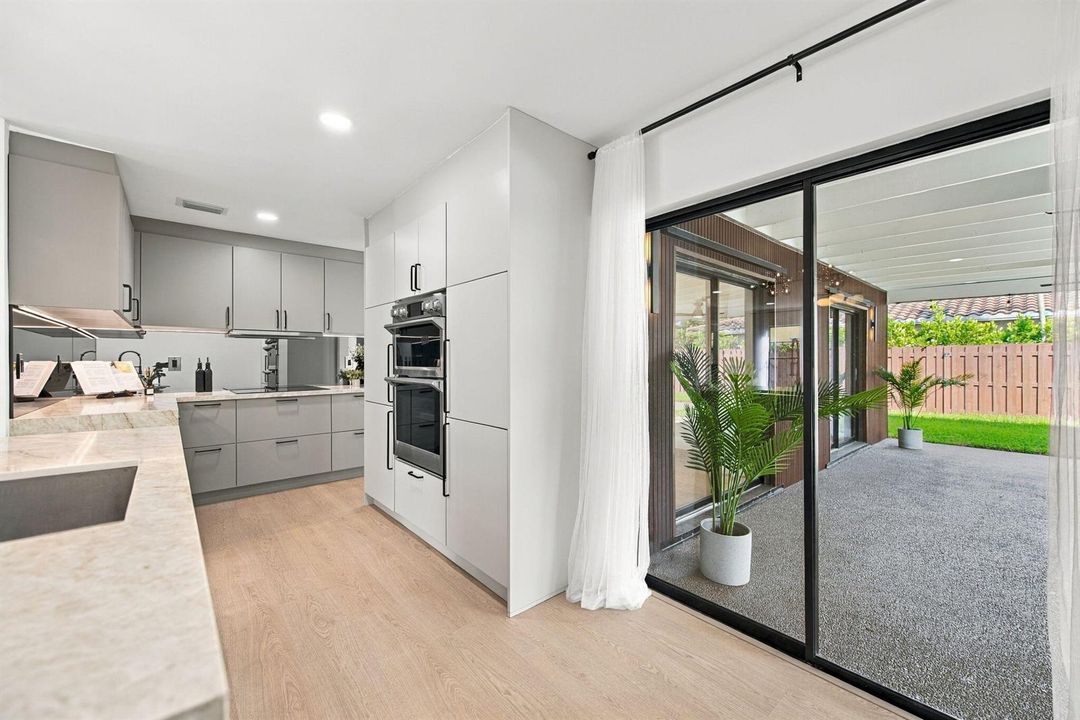 27-web-or-mls-10742-nw-18th-ct
