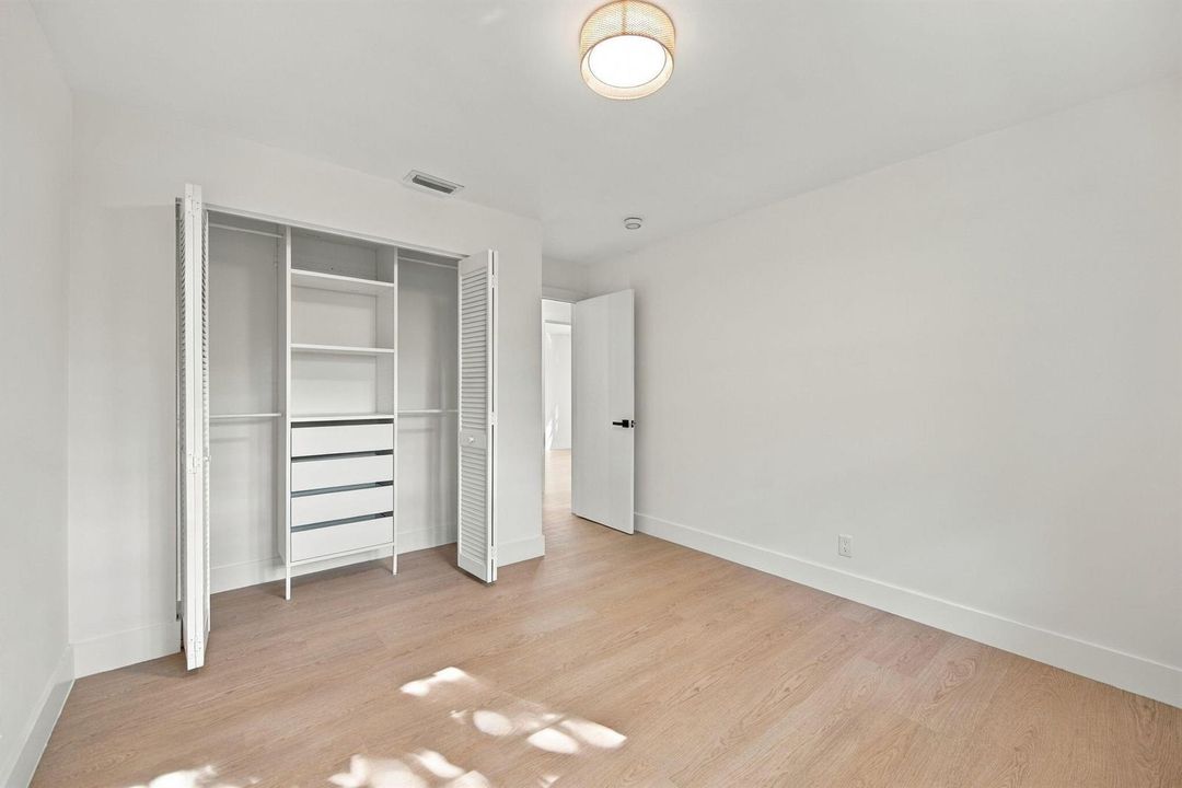 39-web-or-mls-10742-nw-18th-ct