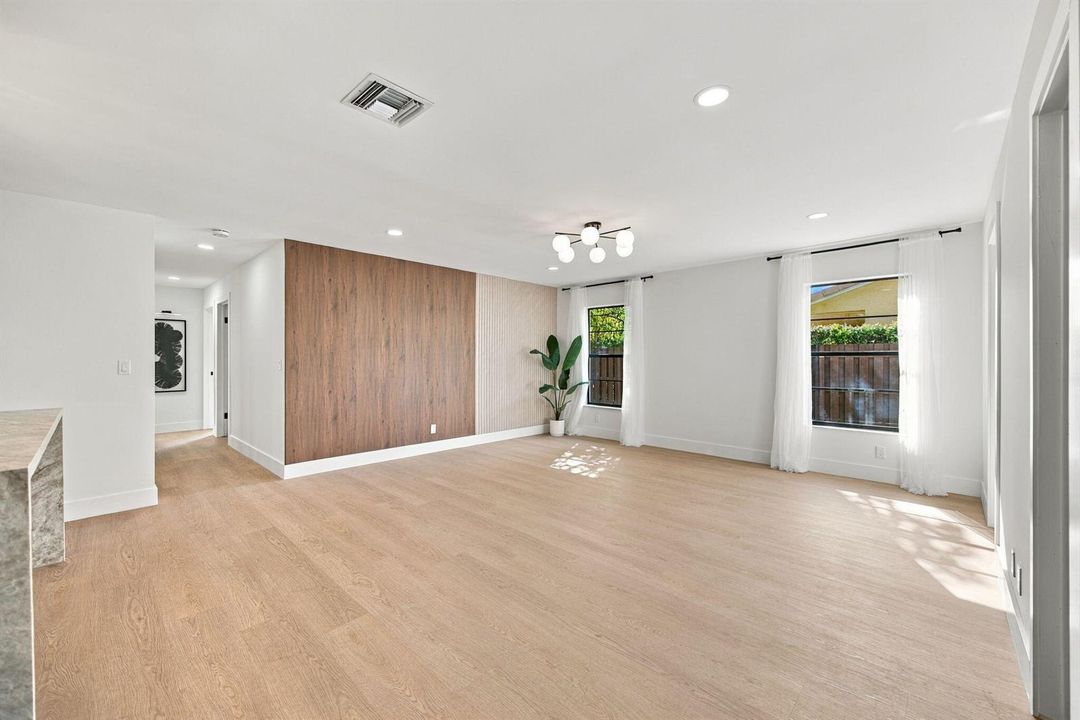 16-web-or-mls-10742-nw-18th-ct