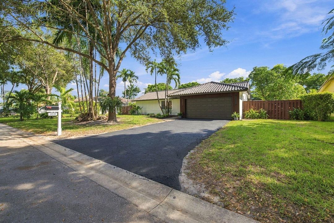 5-web-or-mls-10742-nw-18th-ct