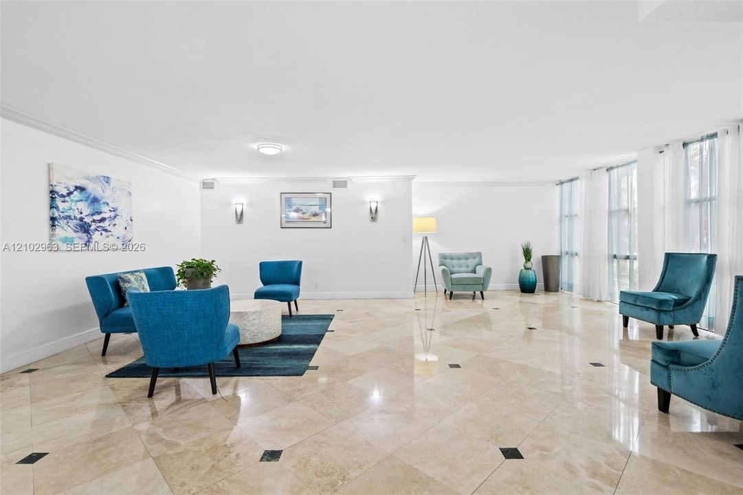 En Venta: $349,000 (2 camas, 2 baños, 1430 Pies cuadrados)