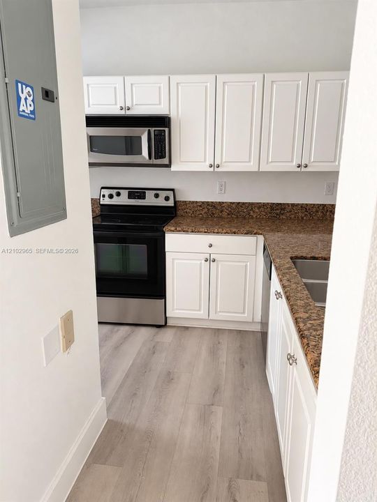В аренду: $2,900 (3 спален, 2 ванн, 1251 Квадратных фут)