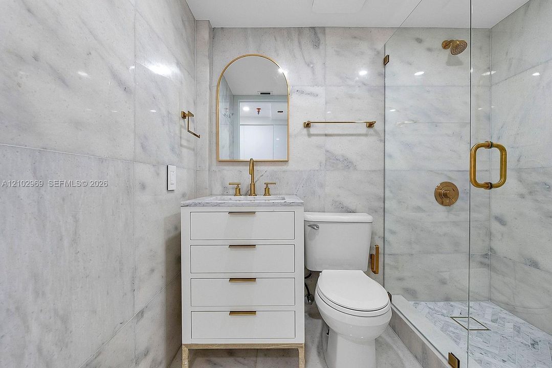 En Venta: $315,500 (0 camas, 1 baños, 370 Pies cuadrados)