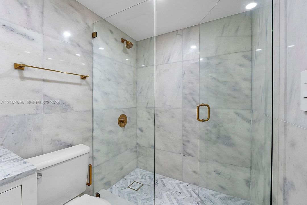 En Venta: $315,500 (0 camas, 1 baños, 370 Pies cuadrados)