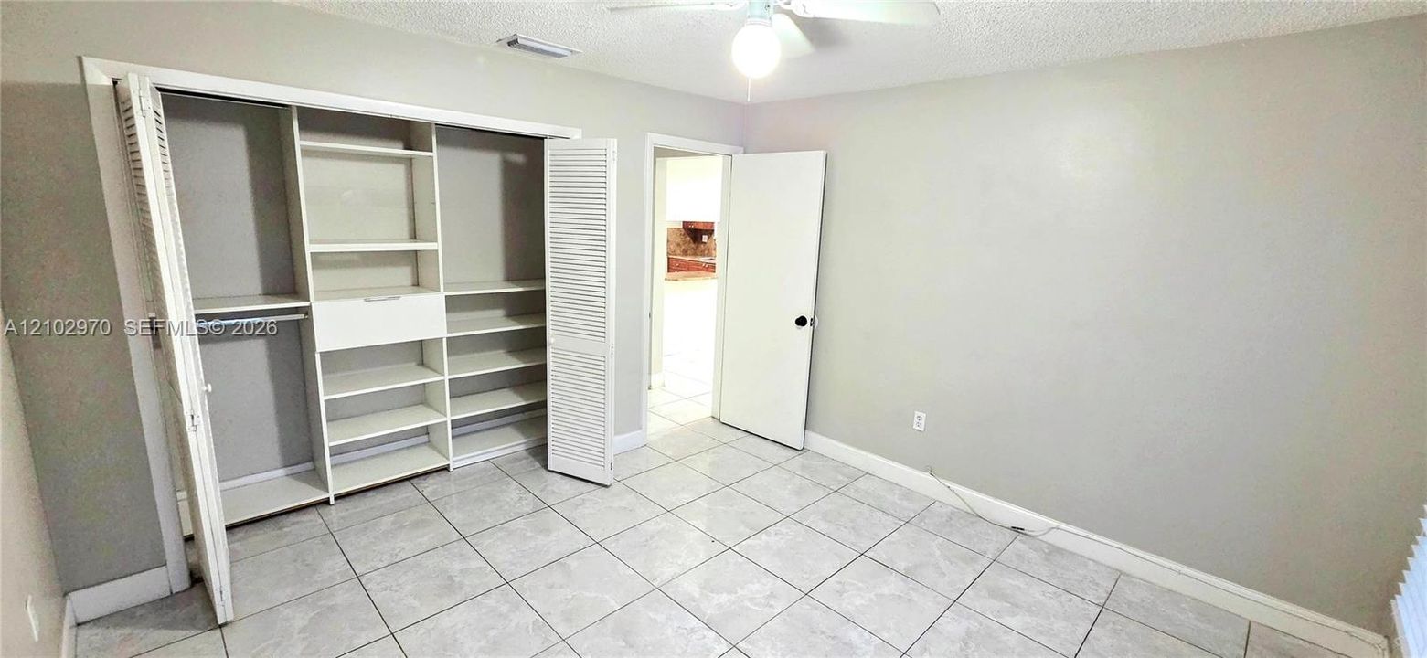 出租: $2,500 (2 贝兹, 1 浴室, 1250 平方英尺)