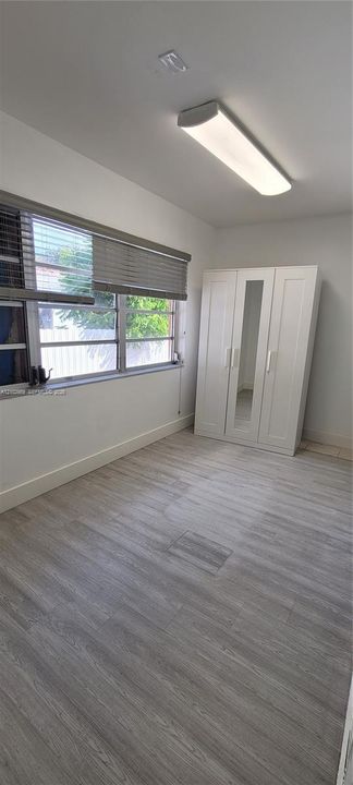 For Rent: $2,300 (3 beds, 1 baths, 0 Square Feet)