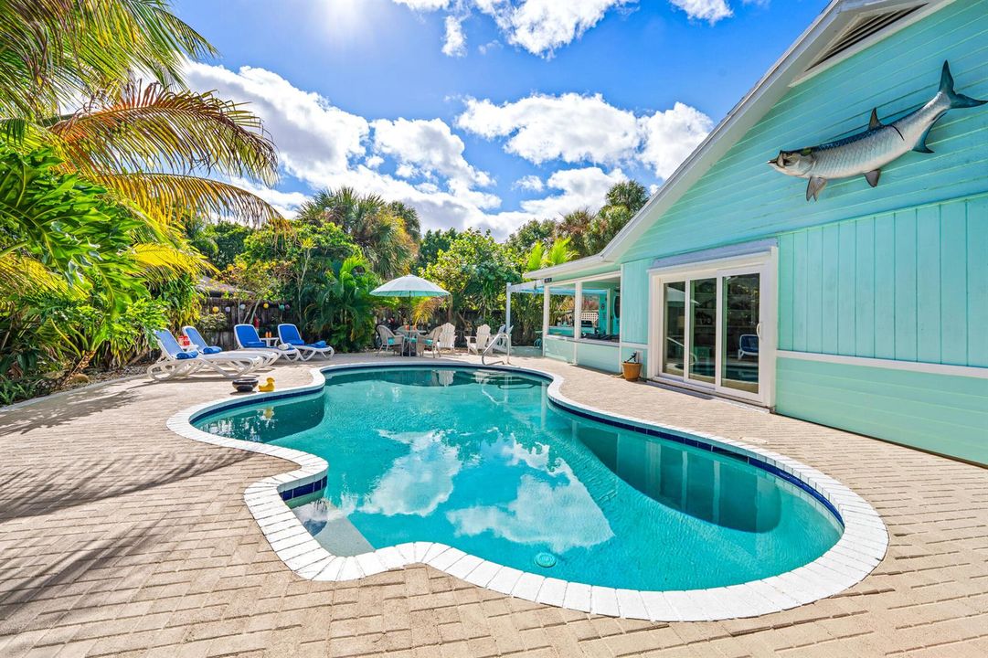 611 East Dr 42 Pool