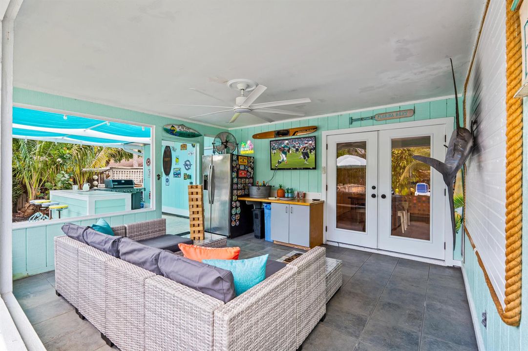 611 East Dr 30 Florida Room