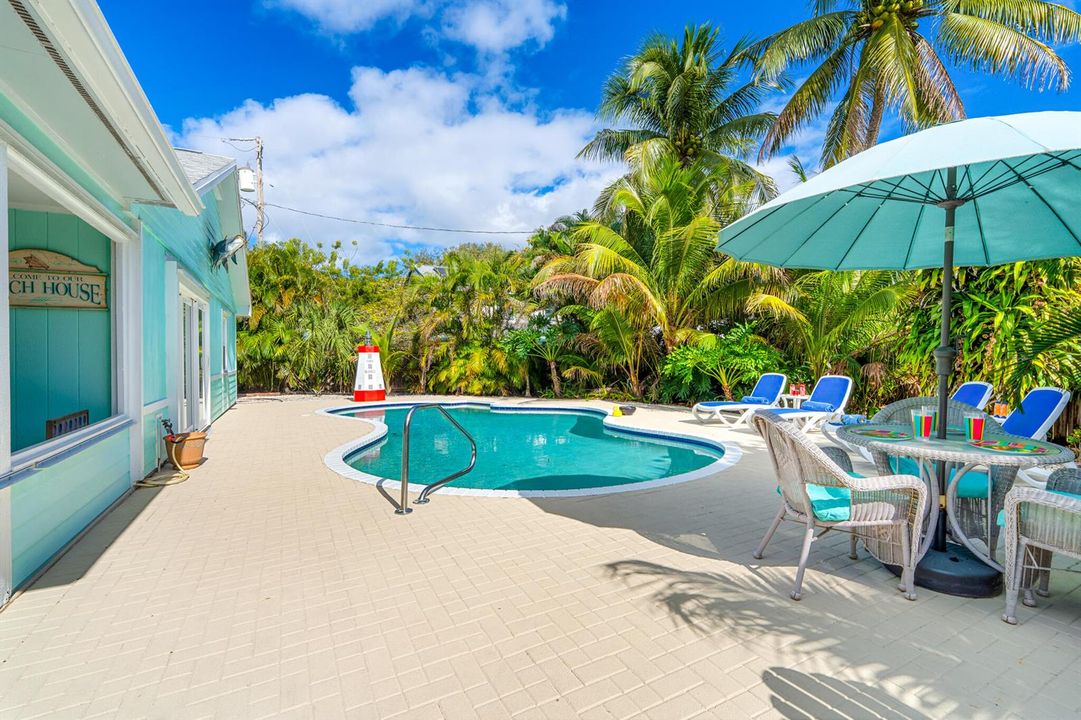 611 East Dr 43 Pool