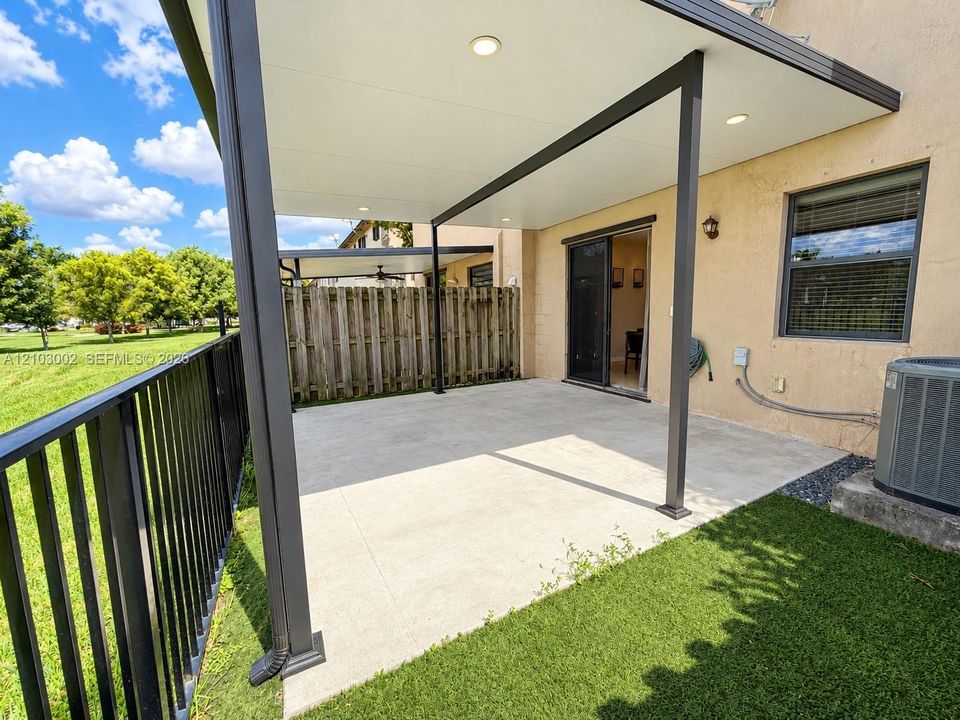 For Rent: $3,100 (3 beds, 2 baths, 1829 Square Feet)