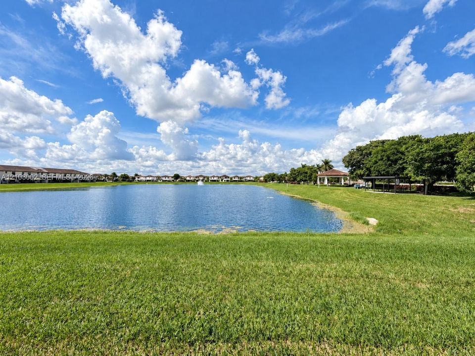 For Rent: $3,100 (3 beds, 2 baths, 1829 Square Feet)
