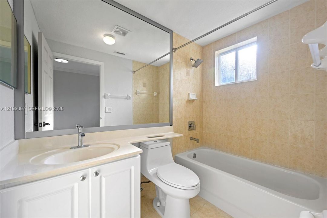 For Rent: $3,000 (3 beds, 2 baths, 1328 Square Feet)