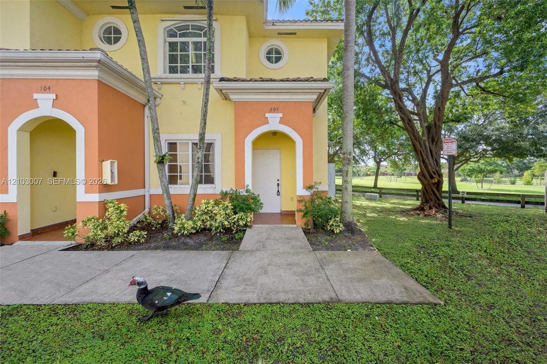 For Rent: $3,000 (3 beds, 2 baths, 1328 Square Feet)
