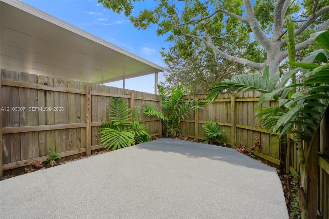 For Rent: $3,000 (3 beds, 2 baths, 1328 Square Feet)