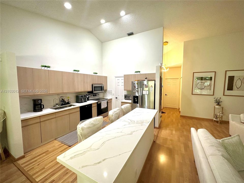 En Venta: $475,000 (3 camas, 2 baños, 1747 Pies cuadrados)