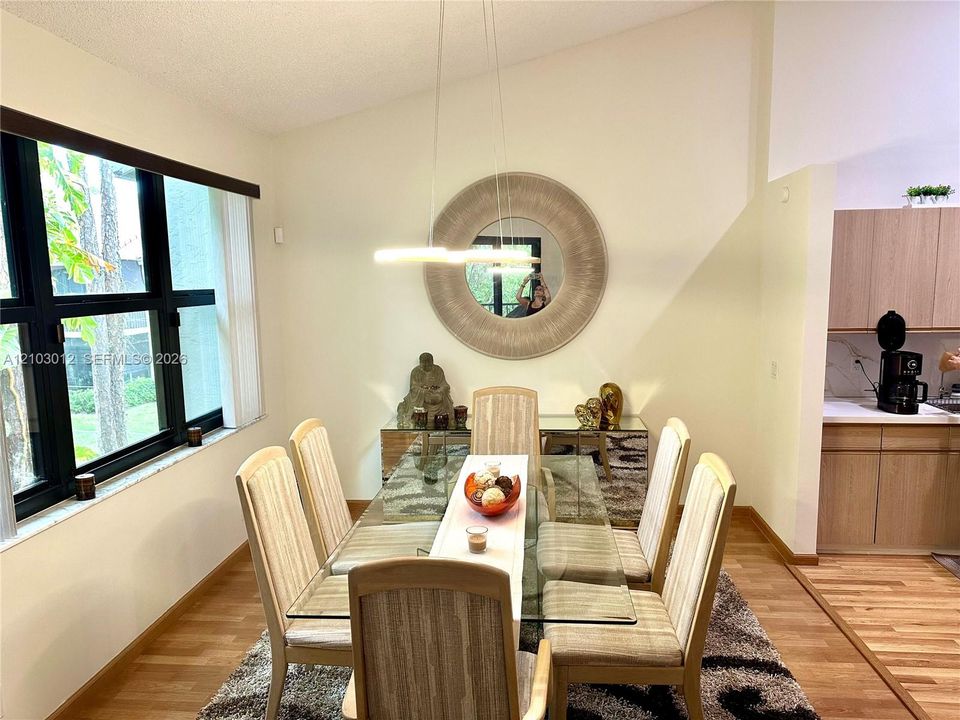 En Venta: $475,000 (3 camas, 2 baños, 1747 Pies cuadrados)