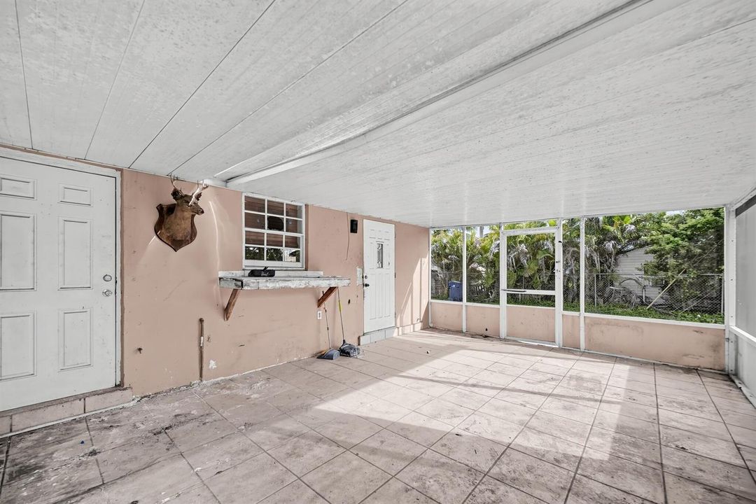 10_26438_SW_134th_Ave-Exterior-0330