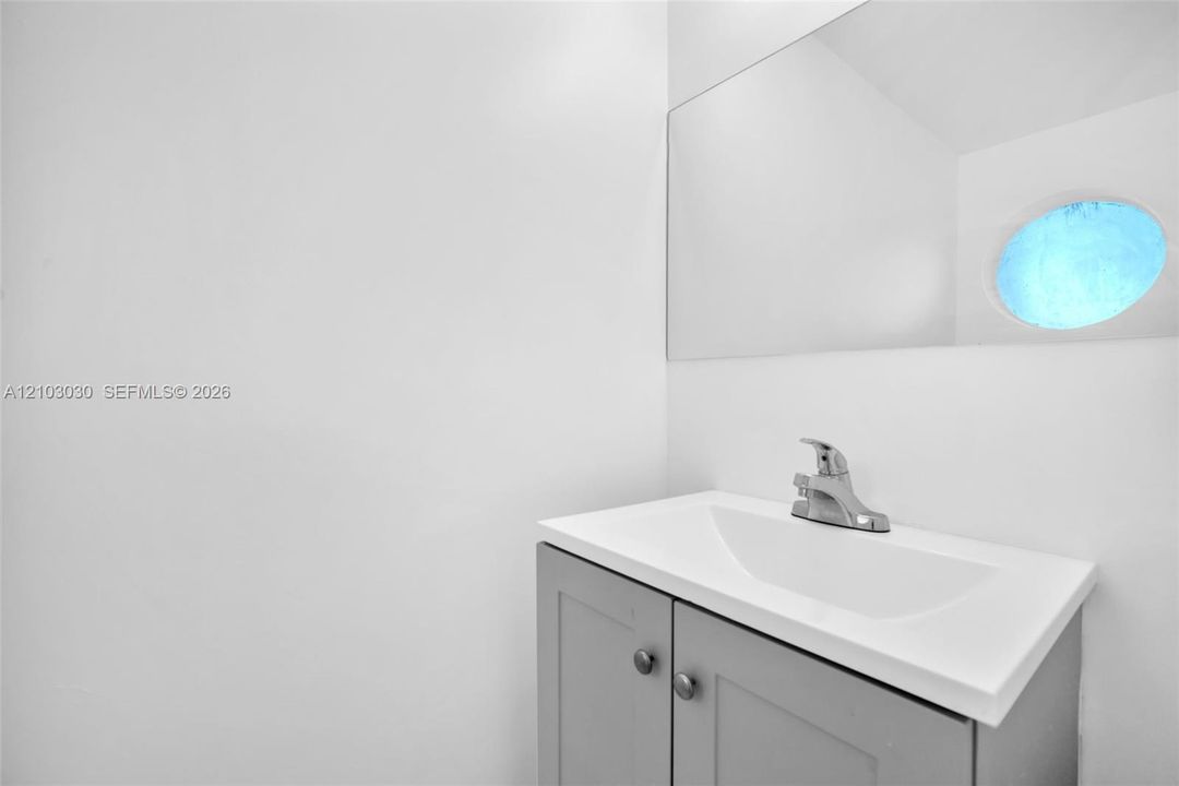 For Rent: $2,500 (3 beds, 2 baths, 1512 Square Feet)
