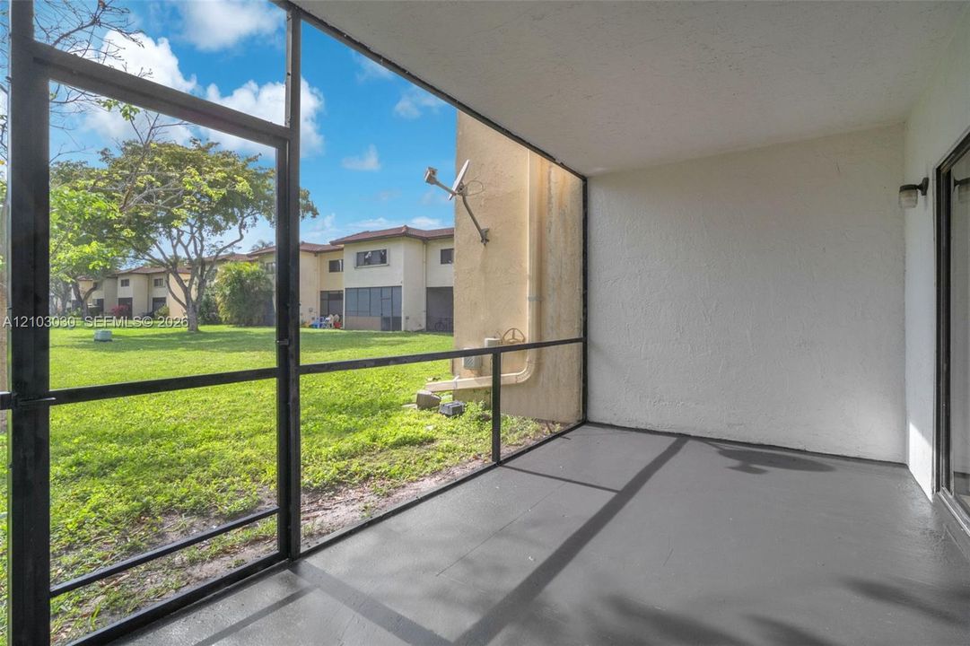 For Rent: $2,500 (3 beds, 2 baths, 1512 Square Feet)