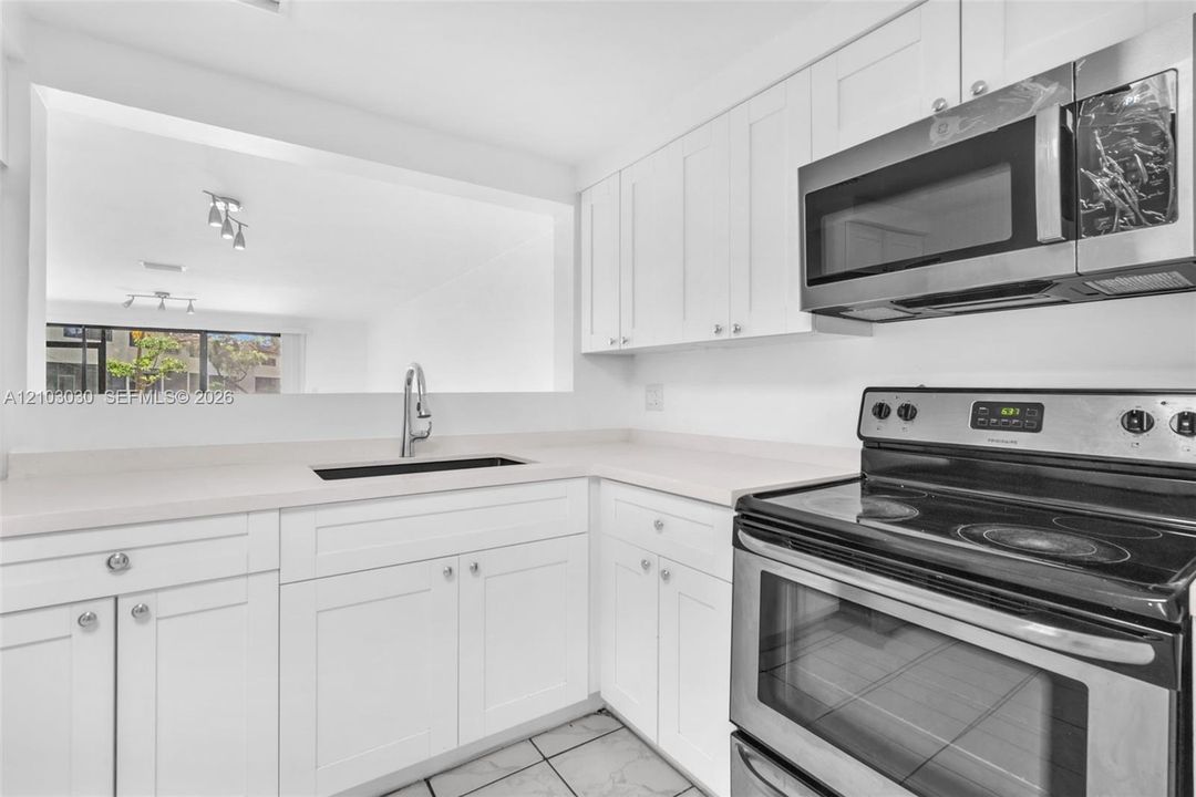 For Rent: $2,500 (3 beds, 2 baths, 1512 Square Feet)