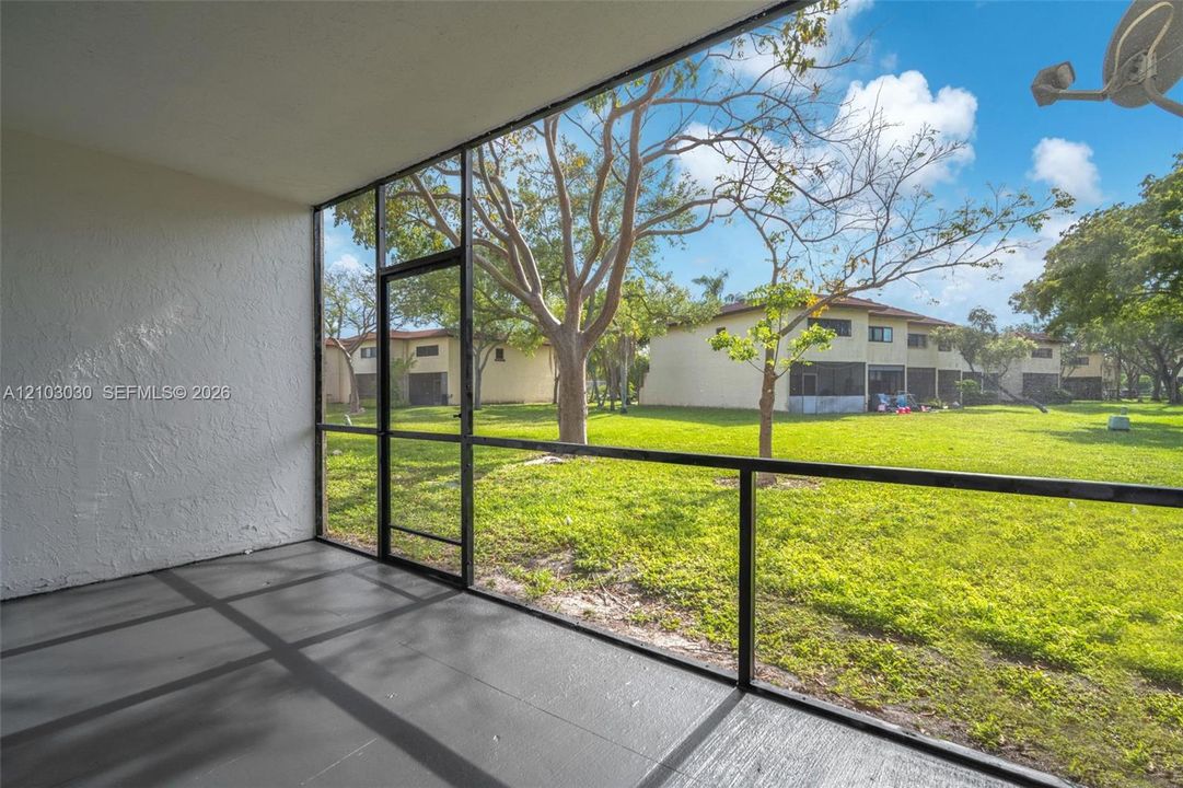 For Rent: $2,500 (3 beds, 2 baths, 1512 Square Feet)