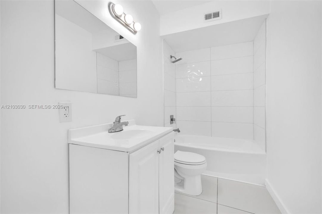 For Rent: $2,500 (3 beds, 2 baths, 1512 Square Feet)