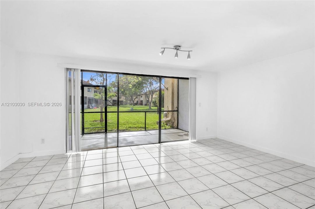 For Rent: $2,500 (3 beds, 2 baths, 1512 Square Feet)