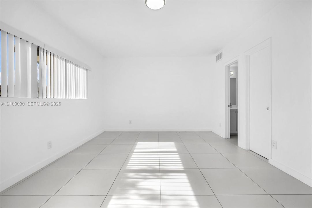 For Rent: $2,500 (3 beds, 2 baths, 1512 Square Feet)