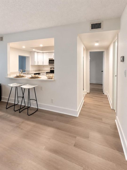 En Venta: $248,500 (1 camas, 1 baños, 1075 Pies cuadrados)