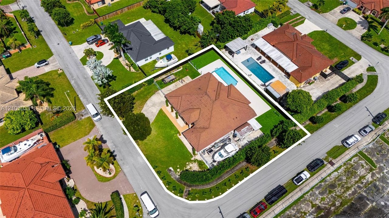 На продажу: $950,000 (5 спален, 3 ванн, 2686 Квадратных фут)