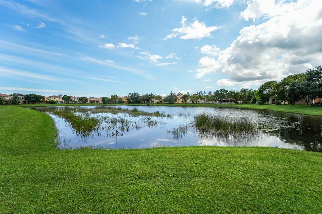 672 Gazetta Way-13