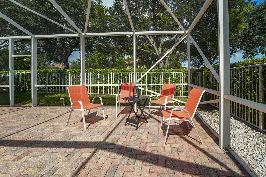 672 Gazetta Way-3
