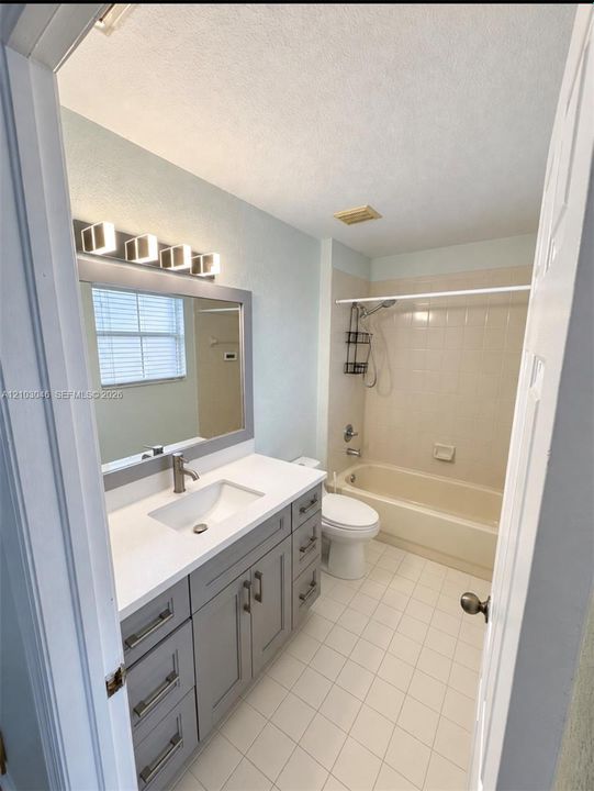 For Rent: $3,500 (2 beds, 2 baths, 1356 Square Feet)