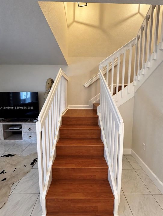 For Rent: $3,500 (2 beds, 2 baths, 1356 Square Feet)