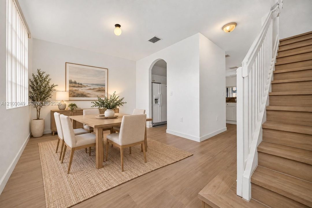 For Sale: $245,000 (2 beds, 2 baths, 1069 Square Feet)