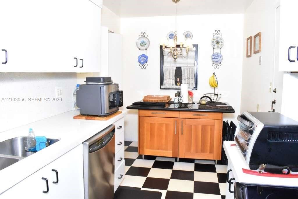 En Renta: $2,400 (3 camas, 2 baños, 1310 Pies cuadrados)