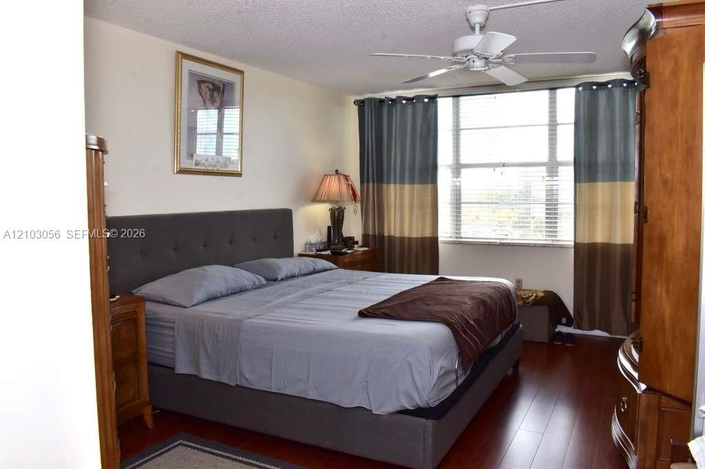 En Renta: $2,400 (3 camas, 2 baños, 1310 Pies cuadrados)
