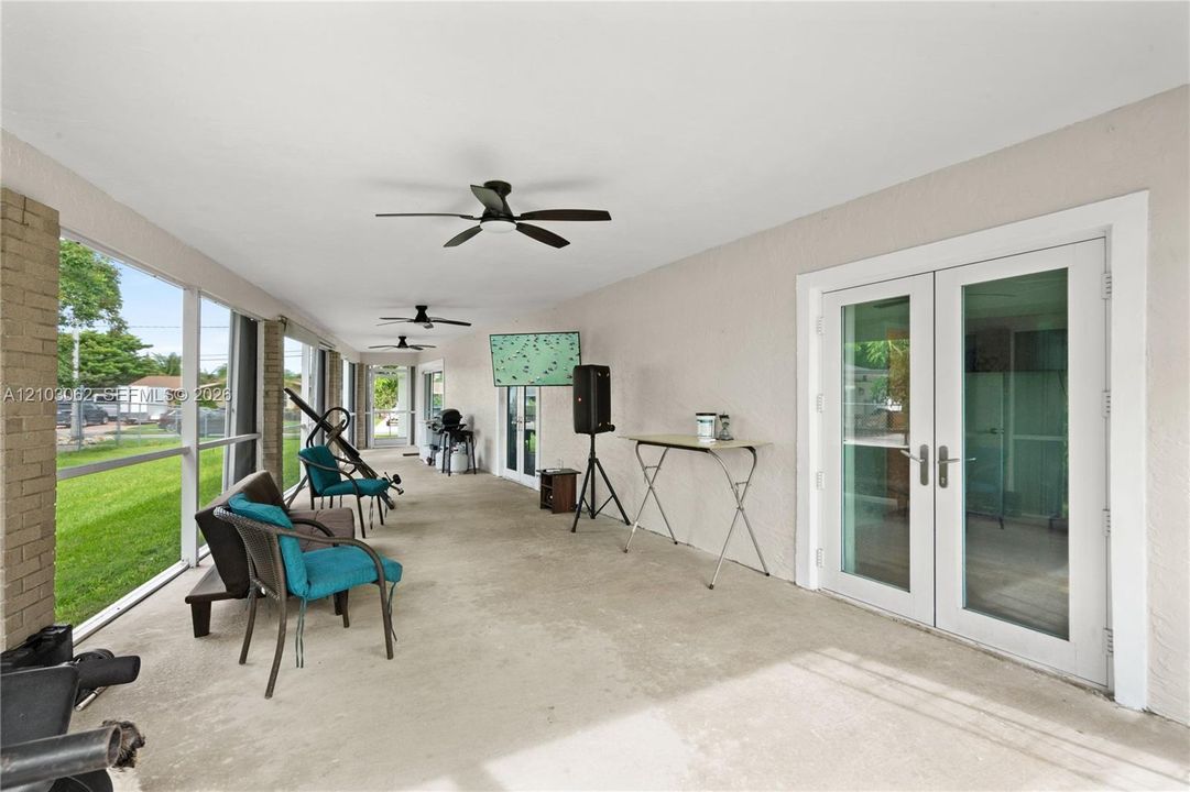 Patio / Florida Room