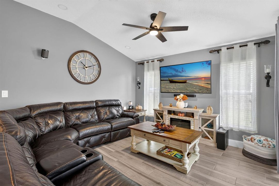 21-web-or-mls-5P1A3759